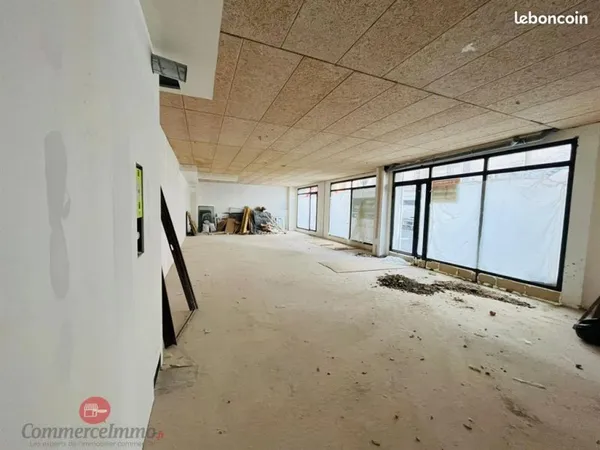 Local commercial 113 m² CLICHY