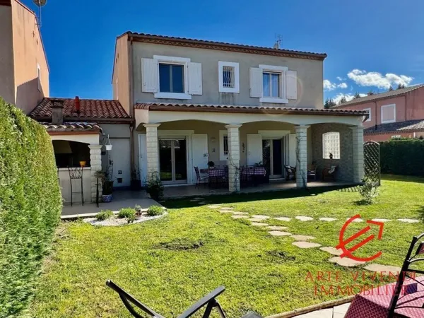 Villa T5 avec jardin 600m²