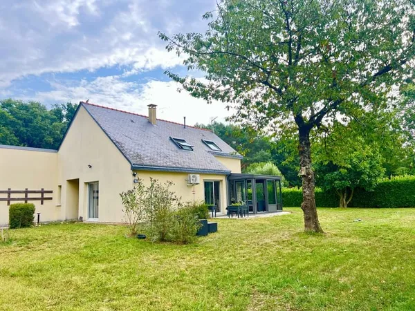 Maison non mitoyenne, 6 chambres, garage