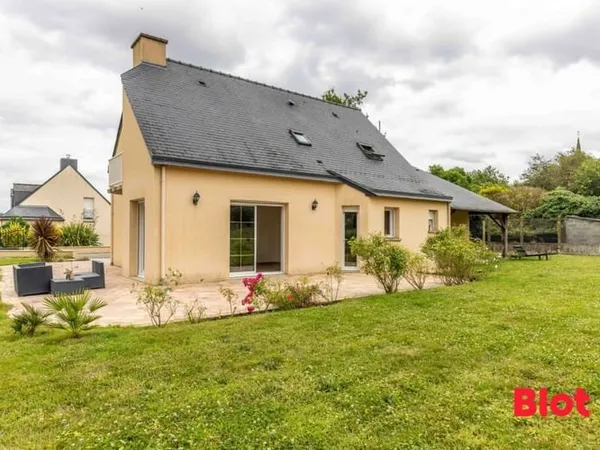 BLOT IMMOBILIER - A VENDRE MAISON FAMILIALE 5 CHAMBRES - 123M² - SAINT-PERN (35190)