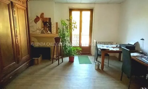 Immeuble de 7 appartements libres 466m2