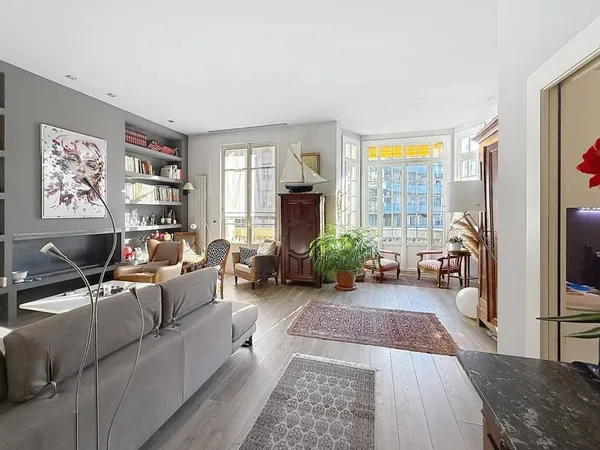 3 pièces dans immeuble bourgeois - Nice Gambetta