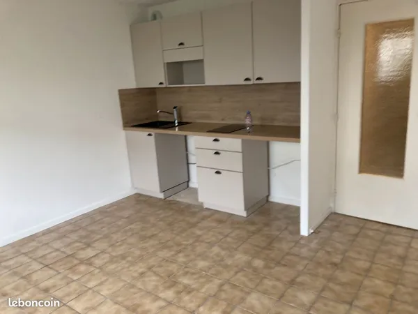 Studio 1 pièce 24 m²