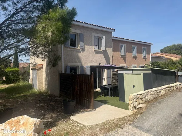 Maison rénovée - 40m² - 2 chambres - Résidence sécurisée avec piscines à Calvisson Particulier à par