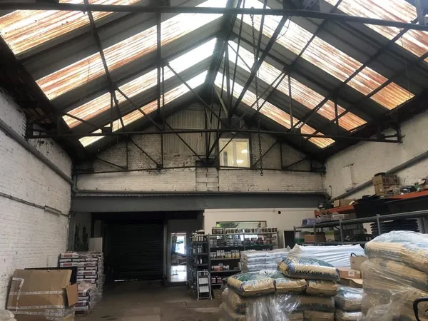 Local commercial 113 m²