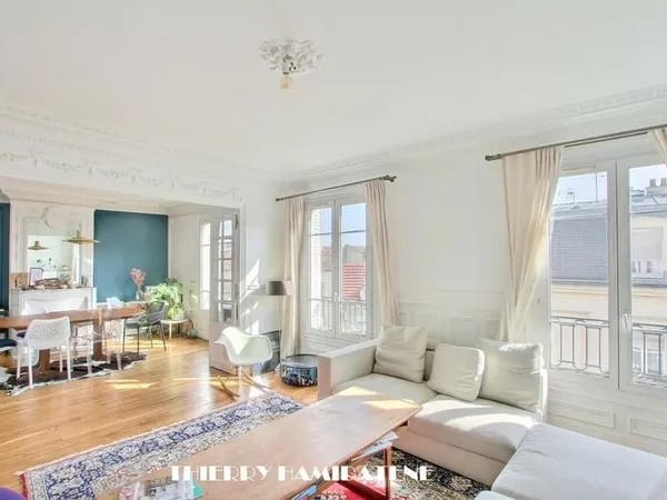 COEUR CENTRE VILLE SUBLIME APPARTEMENT BOURGEOIS 1930 STYLE PARISIEN 102M2 4 PIECES 2 CHAMBRES AVEC 