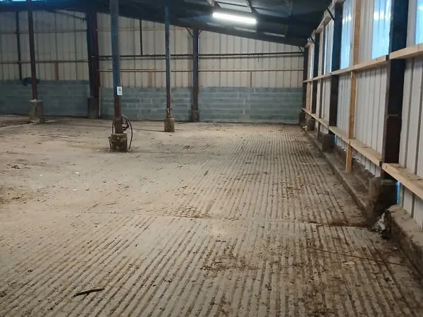 Bâtiment stockage