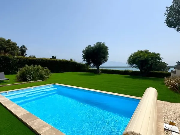 ACHAT - VILLENEUVE DE LA RAHO - VILLA VUE DIRECT SUR LE LAC