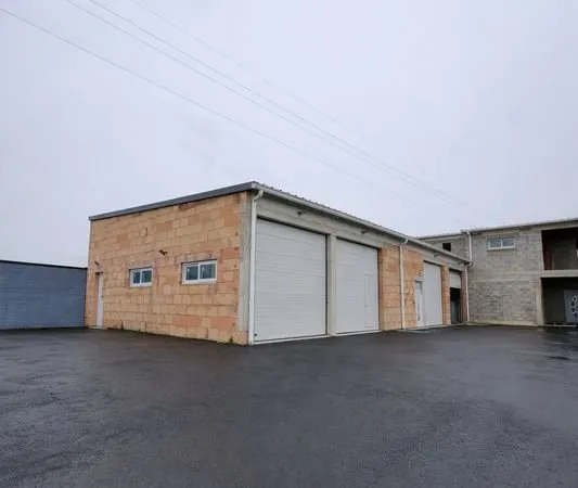 Local d'activité 400 m² - Idéal agroalimentaire / production - Accès poids lourds