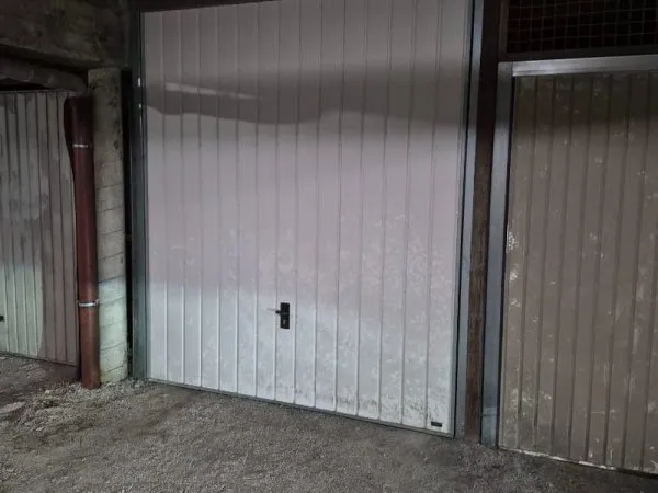 Garage/Box à Besançon