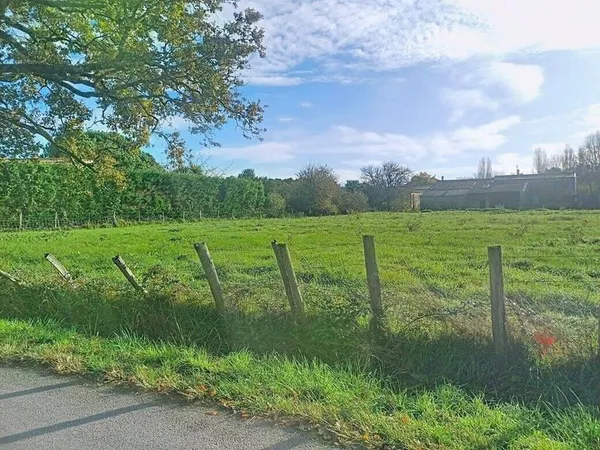 Terrain 690 m²