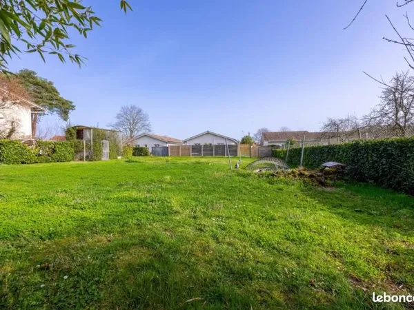 Terrain 858 m² Mios