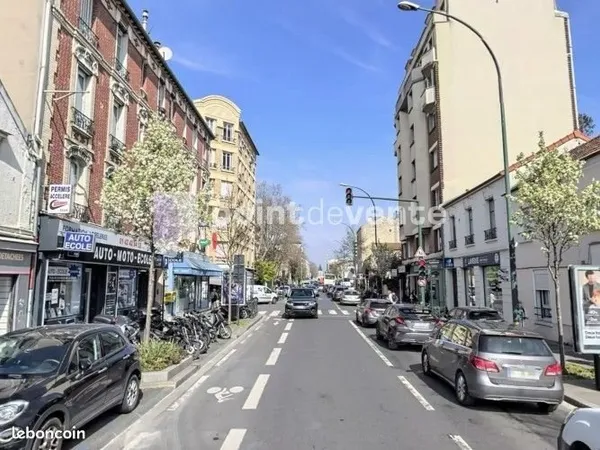 Local commercial 105 m²