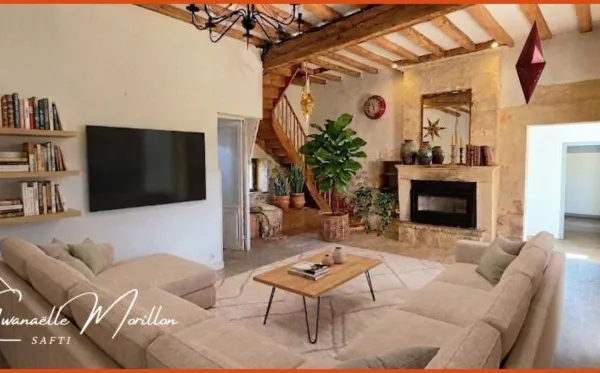 Maison 4 chambres et dépendances en pierre
