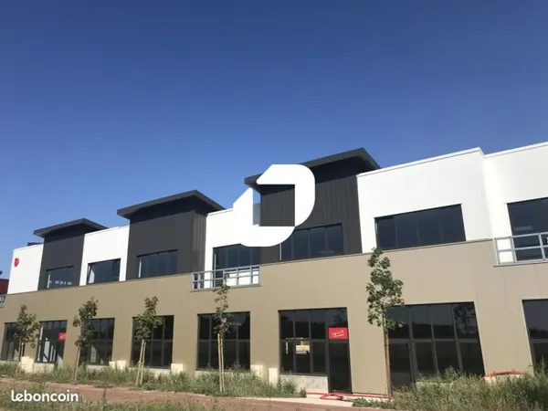 Local d'activité 360 m²