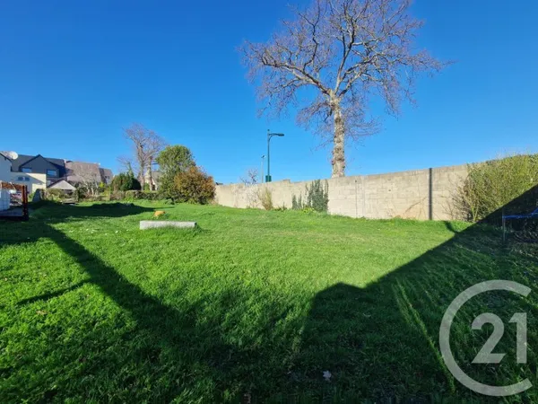 Terrain 281 m²