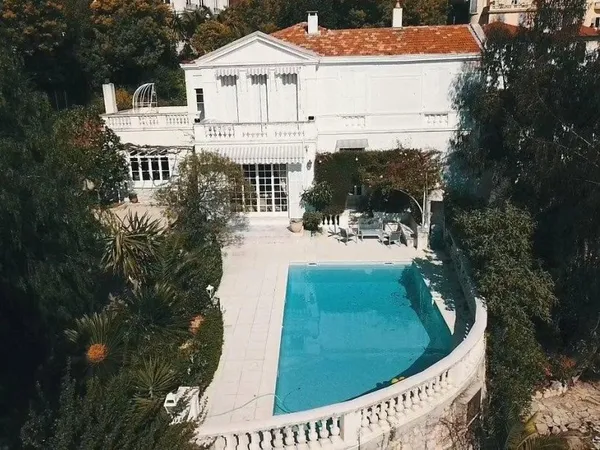 IMMOBILIER 06500 MENTON - A vendre, villa Belle Epoque avec jardin, piscine et vue mer panoramique