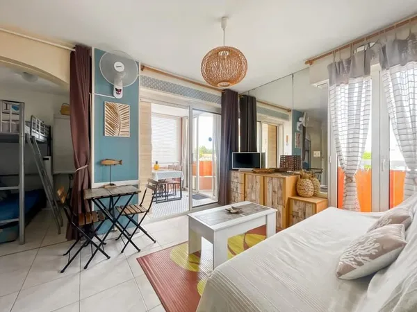 Appartement À Vendre 2 pièces + cabine 28 m²