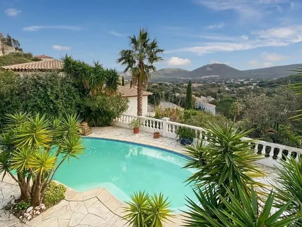 Maison 5 pièces 140 m²