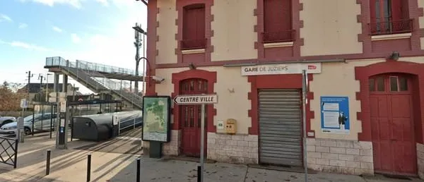 VENTE LOT 8 DE PARKINGS - JUZIERS (78)