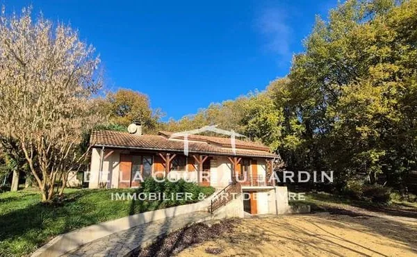 Maison contemporaine à l'orée de la forêt !