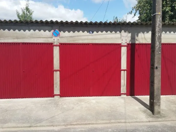 CHATEAUBRIANT Garage fermé