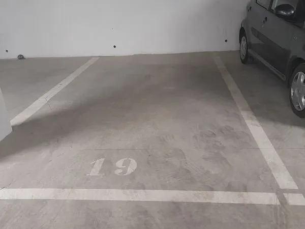 Emplacement parking sécurisé Nanterre la Défense