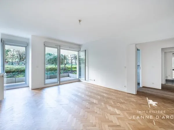 Versailles - Quartier Montreuil - 2 pièces 52.83 m² - RDC - Jardin à jouissance privative- Stationne