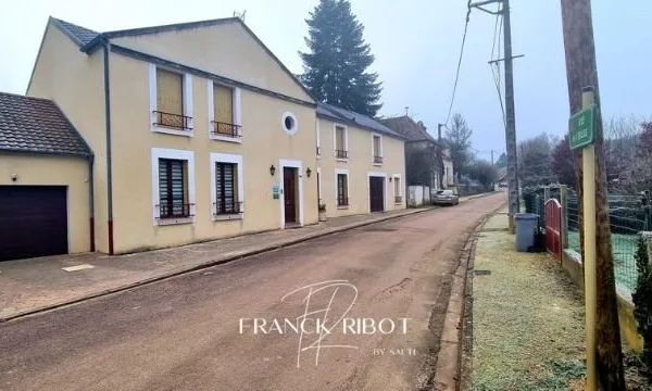 Maison 10 pièces 327 m²