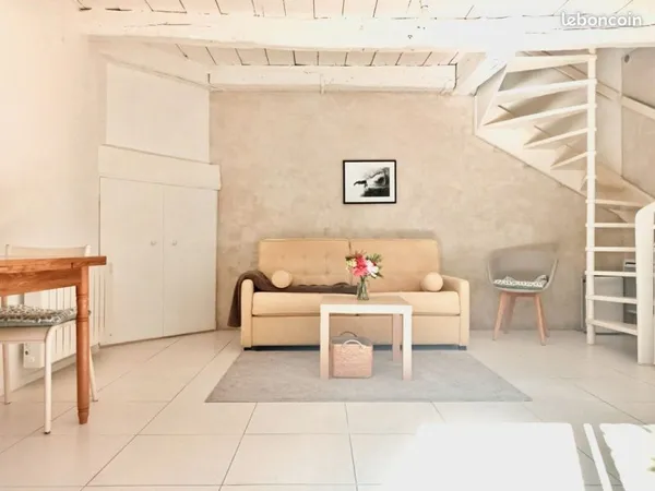 RARE - Maison de ville avec jardin arboré - 39 m² -