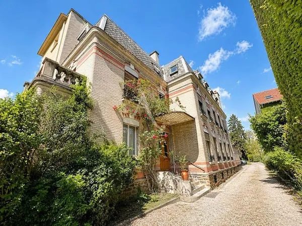 Propriété 20 pièces 325 m²