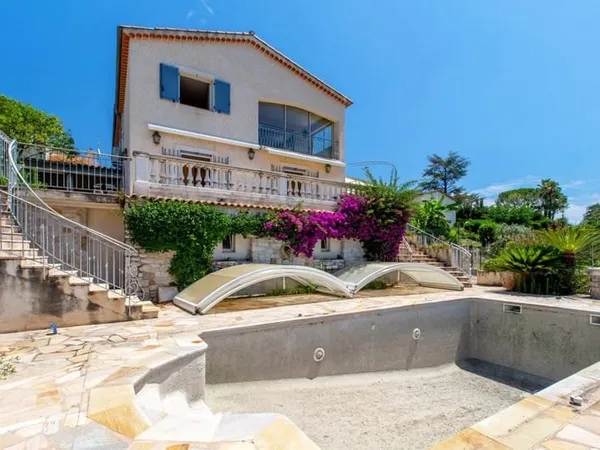 Maison 6 pièces 180 m²