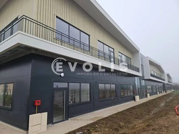 Local d'activité 4930 m²