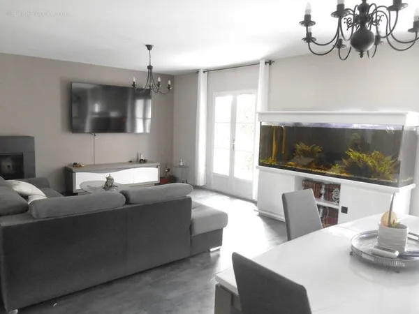 Maison t6 sainte foy