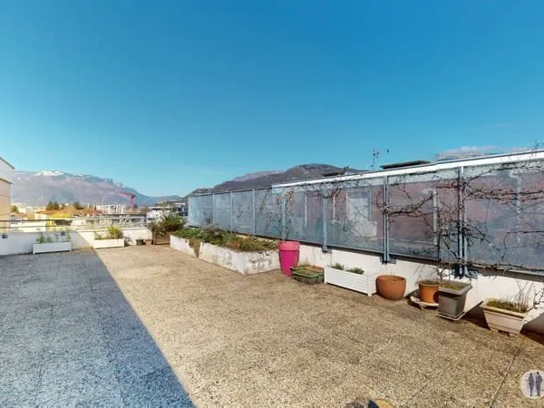 T4 meublé - 90.62M2 avec terrasse et garage SAINT MARTIN D'HERES