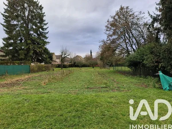 Terrain 584 m²