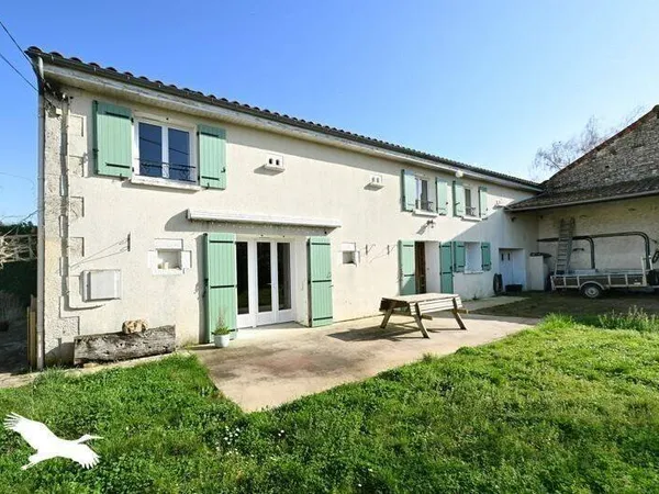 Maison 8 pièces 270 m²