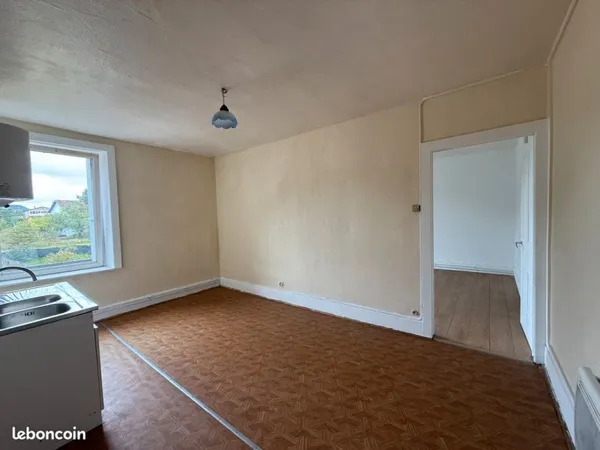 À louer - Appartement 2 pièces rénové - Bruyères (centre-ville)