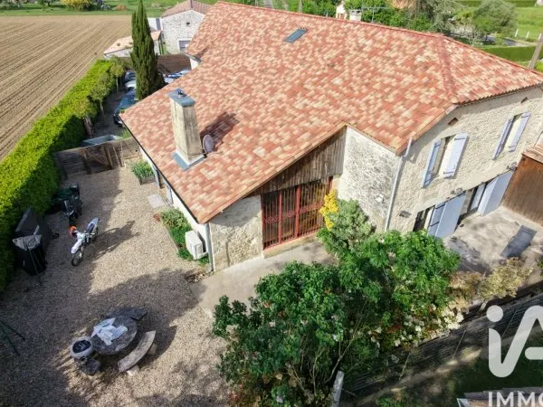 Maison 15 pièces 400 m²
