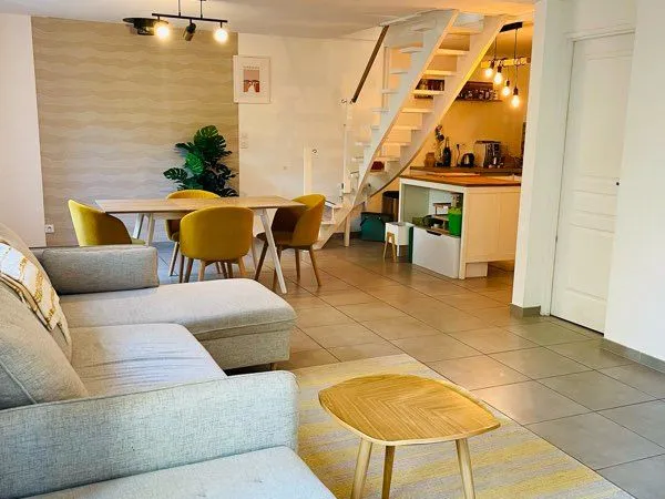 Maison de village 90m2 avec jardin au coeur de Messimy - 3 chambres