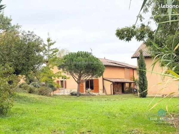 Propriété 6 pièces 242 m²