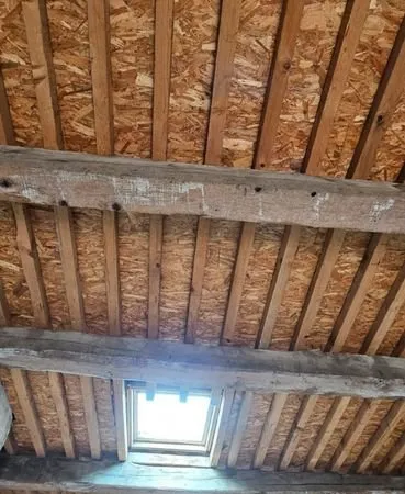 Maison avec courette a renover + remise