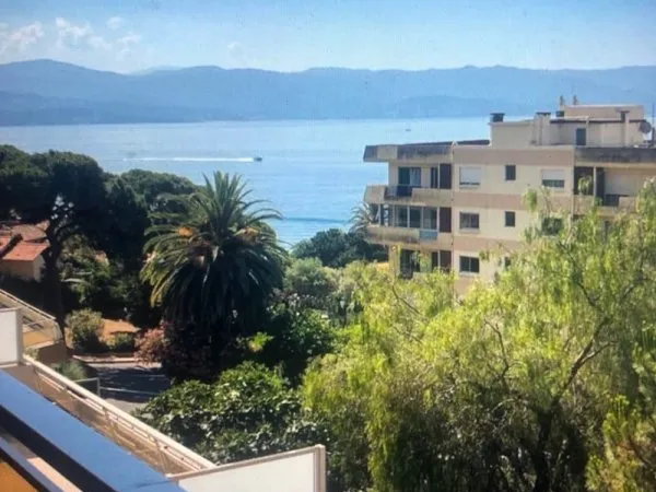 Location Meublé vue mer Sanguinaires