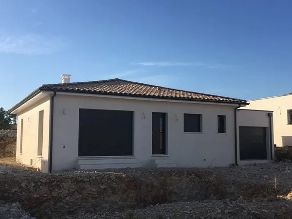 Villa neuve RE2020