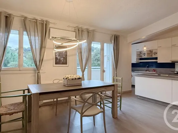Appartement 3 pièces 99 m²