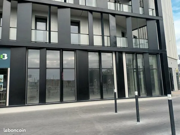 LOCAL COMMERCIAL 171 m² LE HAVRE