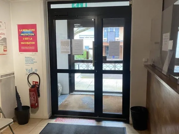 Local professionnel 250 m²