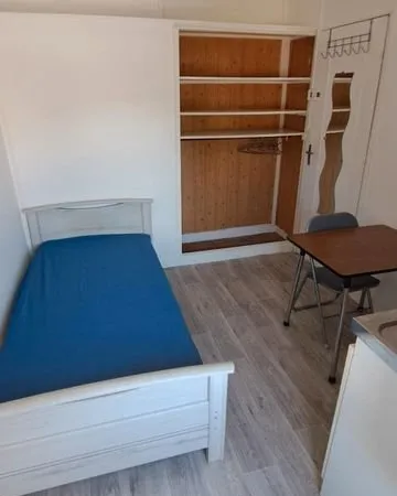 Chambre meublee
