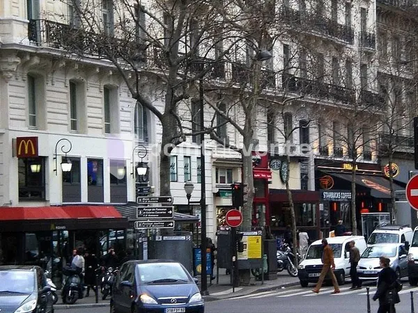 Local commercial 550 m²