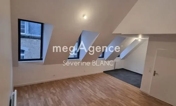Saint-Malo intra-muros, rare, duplex 105 m2 (carrez), idéal famille.